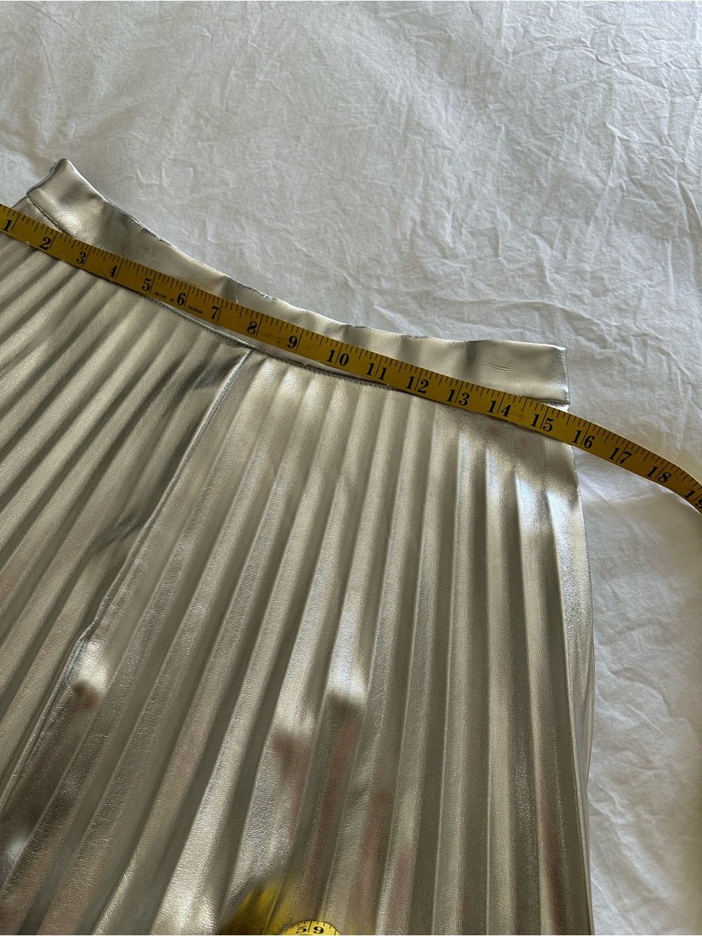 Scoop metallic pleated midi skirt in silver, size medium - Picture 11 of 13